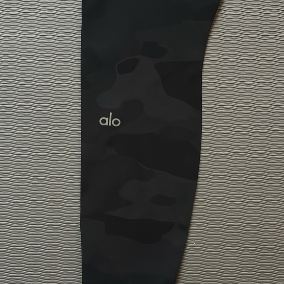 Alo High Waist Camo Vapor Legging XXS Black Gray - Picture 7 of 10